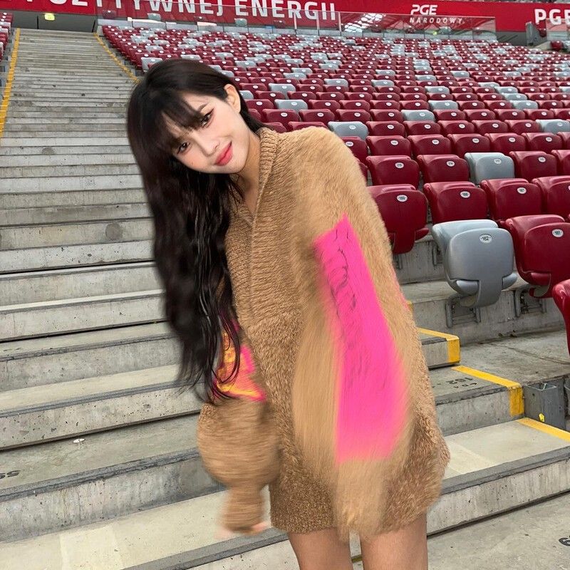 Behind-the-scenes cut of Soyeon (i-dle)