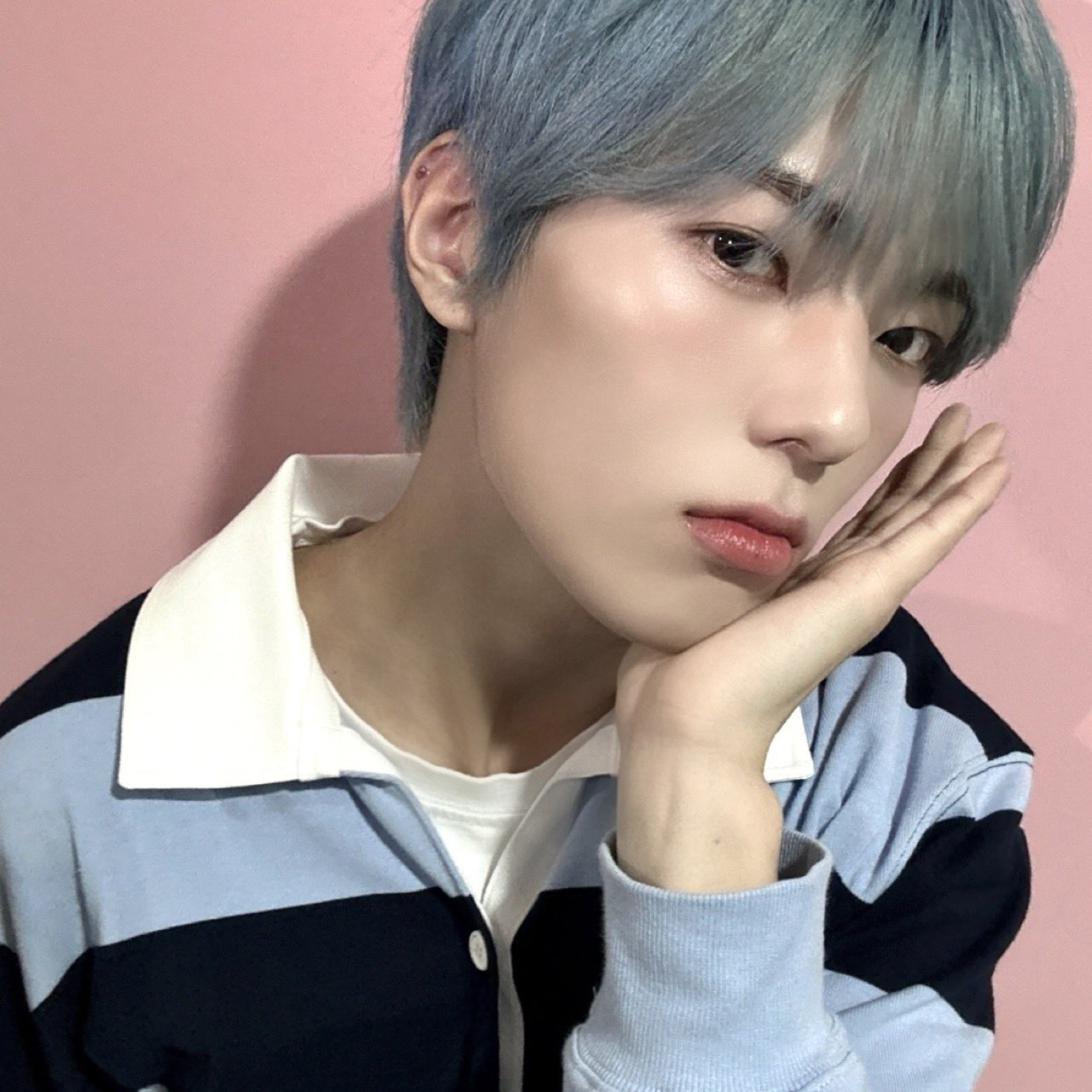 Behind-the-scenes cut of LEEJEONG (WHIB)