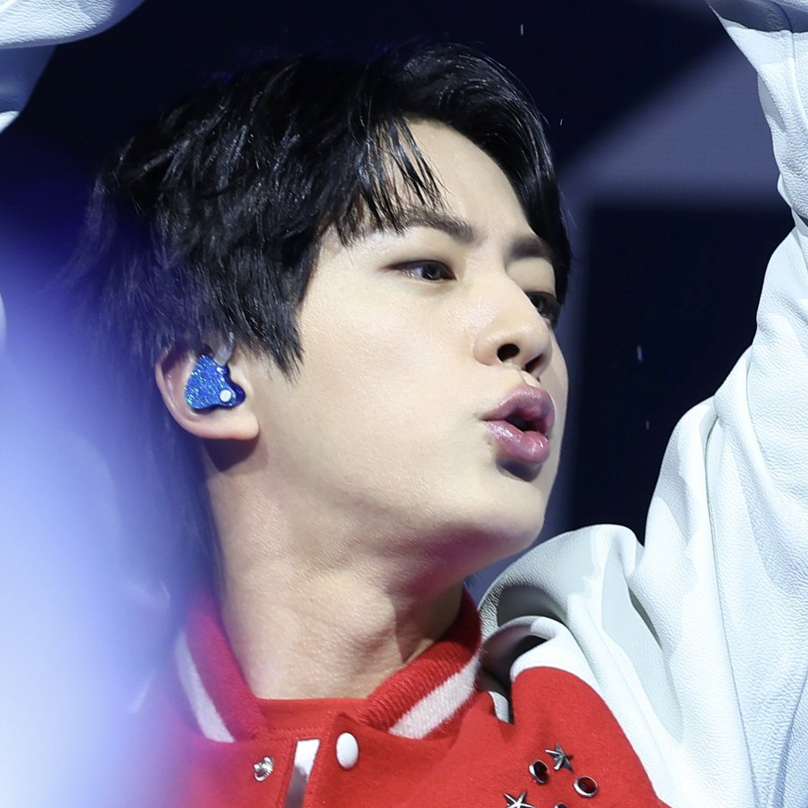 진 (방탄소년단) 최근 활동샷