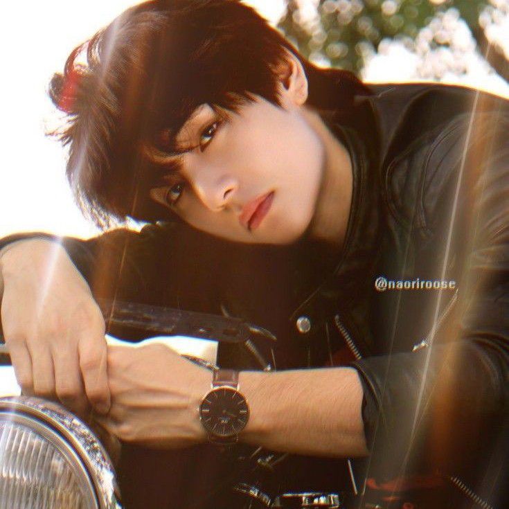 Latest photo of V (BTS)