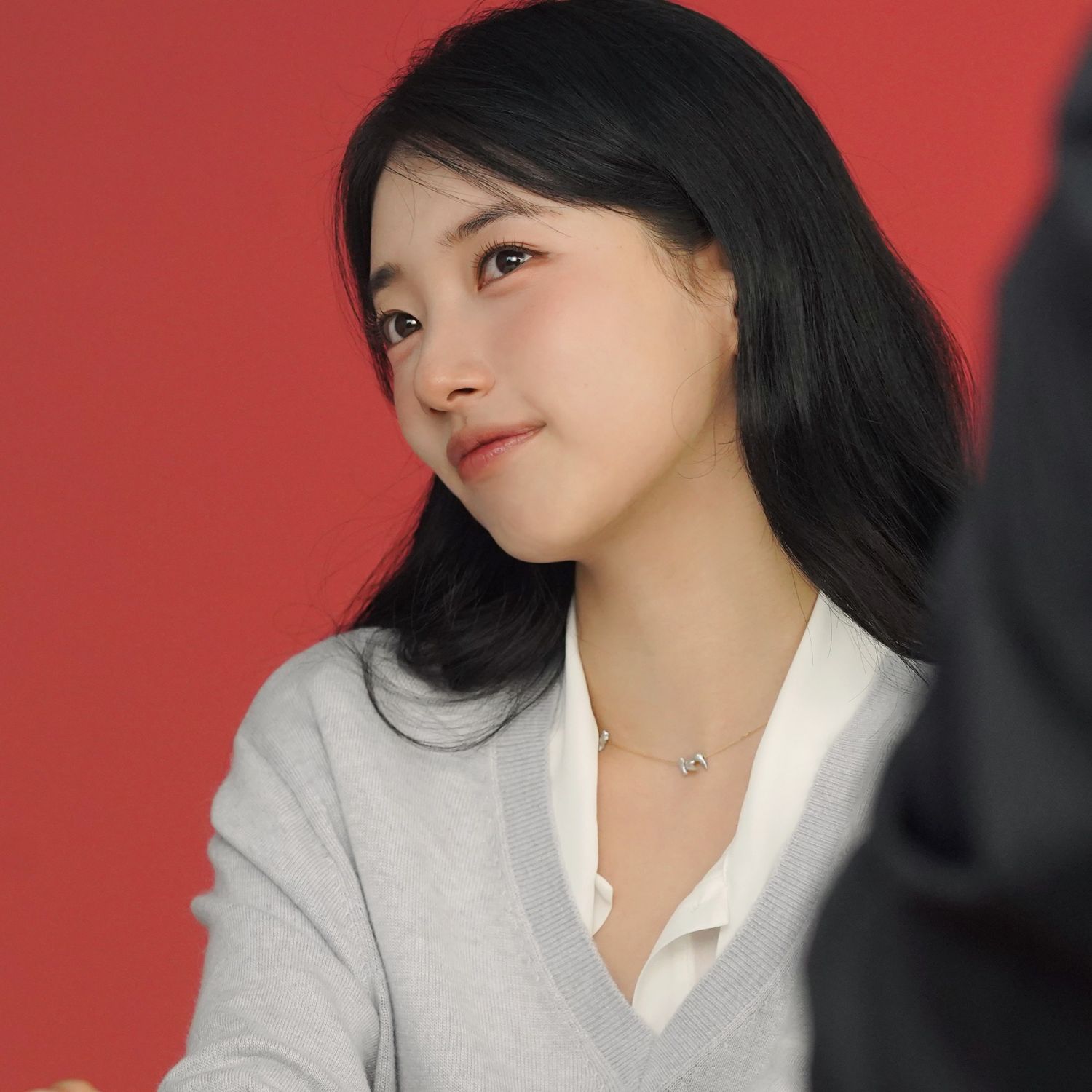 A moment captured by Suzy's fan