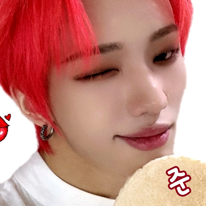 Behind-the-scenes cut of Junhyeok (TNX)