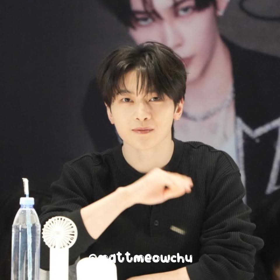 Foto aktivitas terbaru Seok Matthew (ZEROBASEONE)