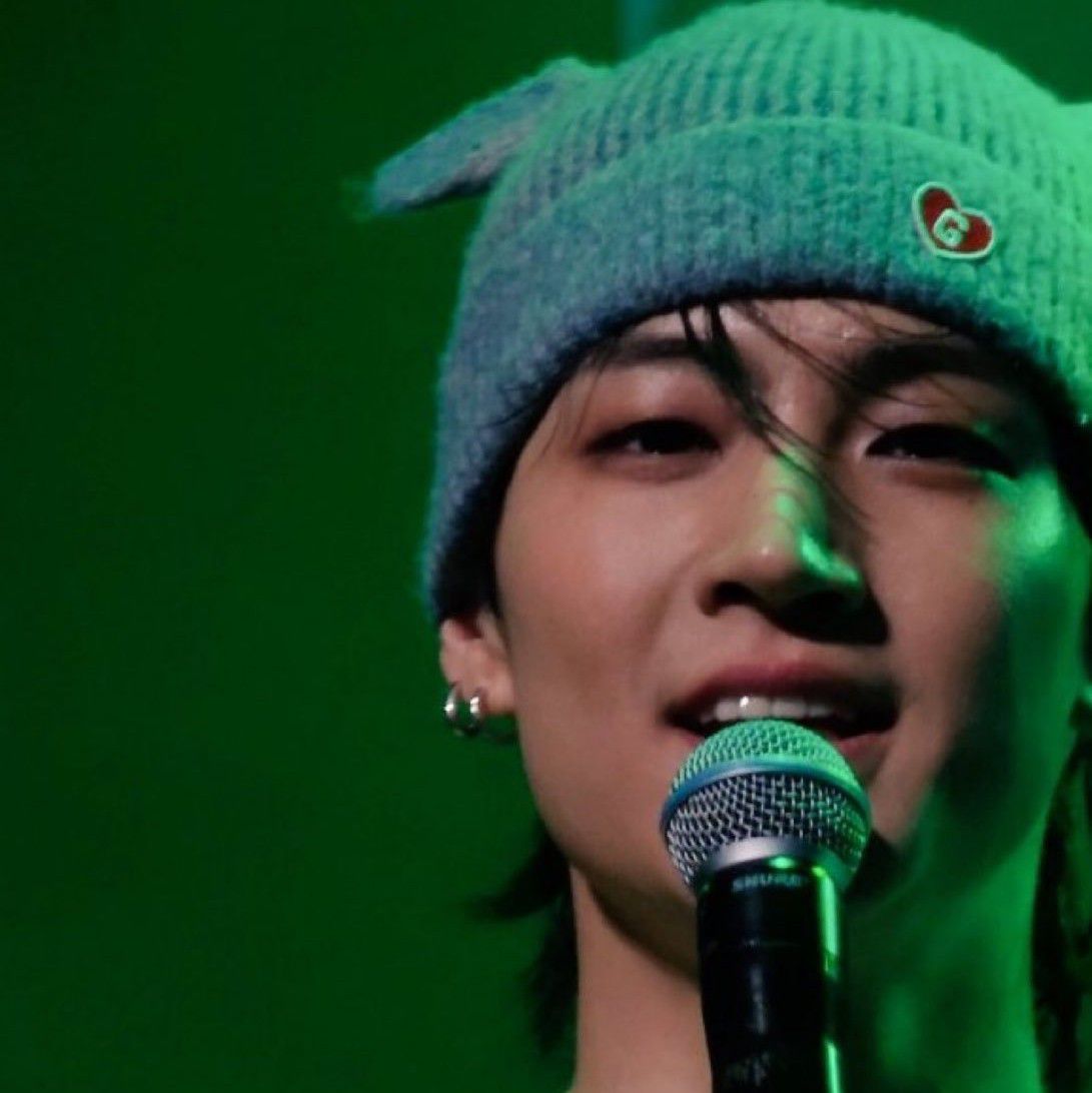 Latest photo of JAY B (GOT7)