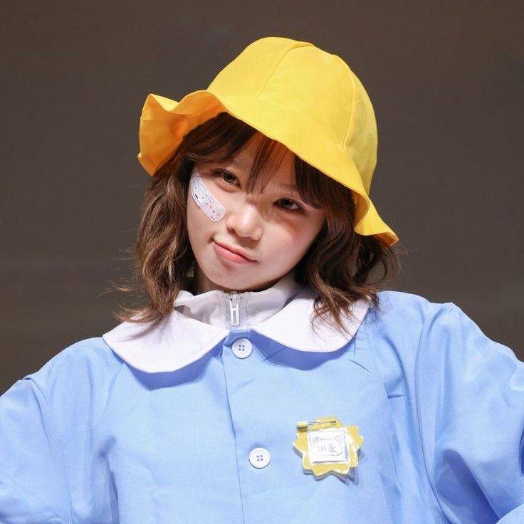 金采源 (LE SSERAFIM)的最新照片