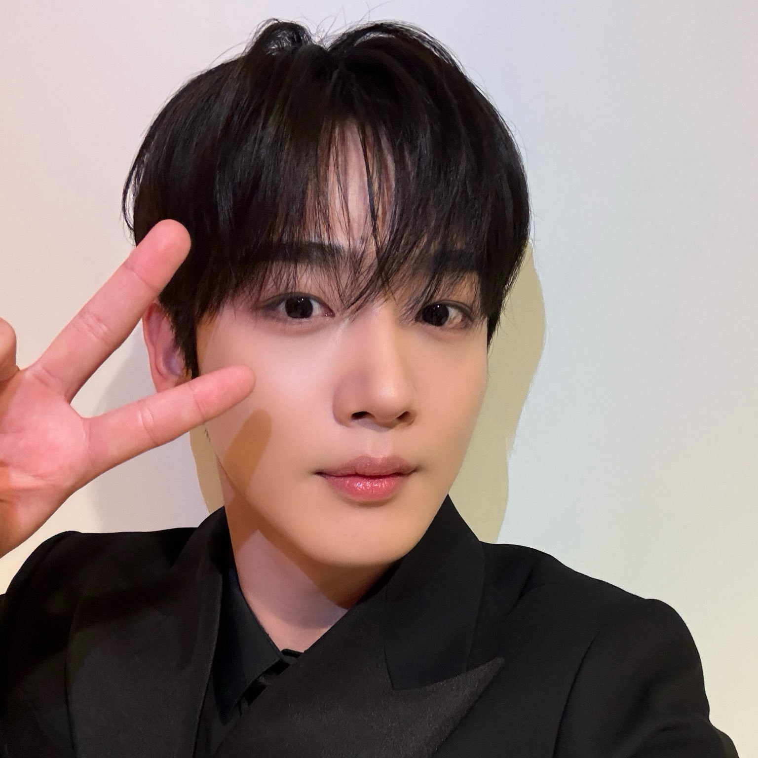 Behind-the-scenes cut of Kim Yohan (WEi)