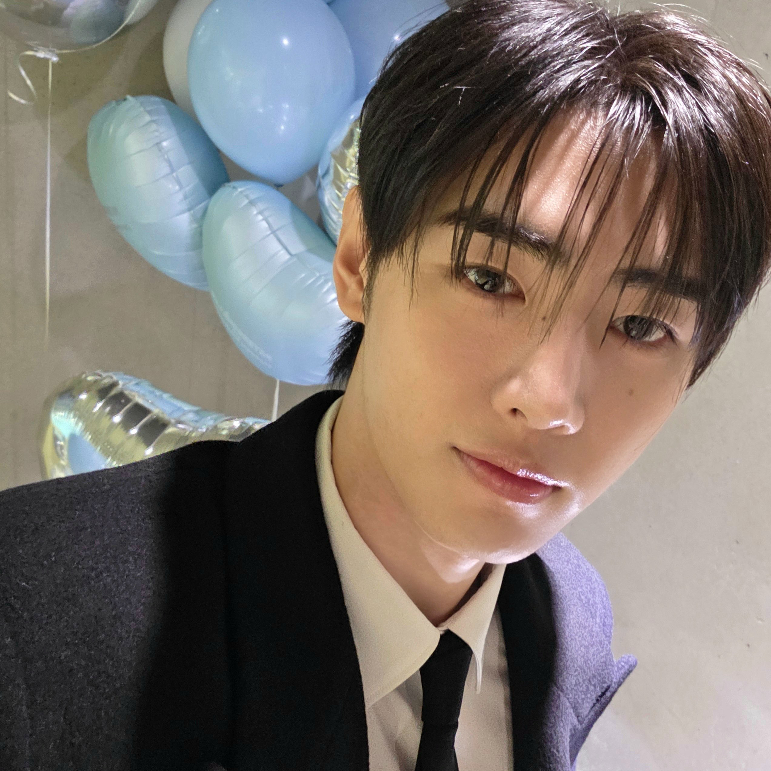 Foto terbaru Sunghoon (ENHYPEN)