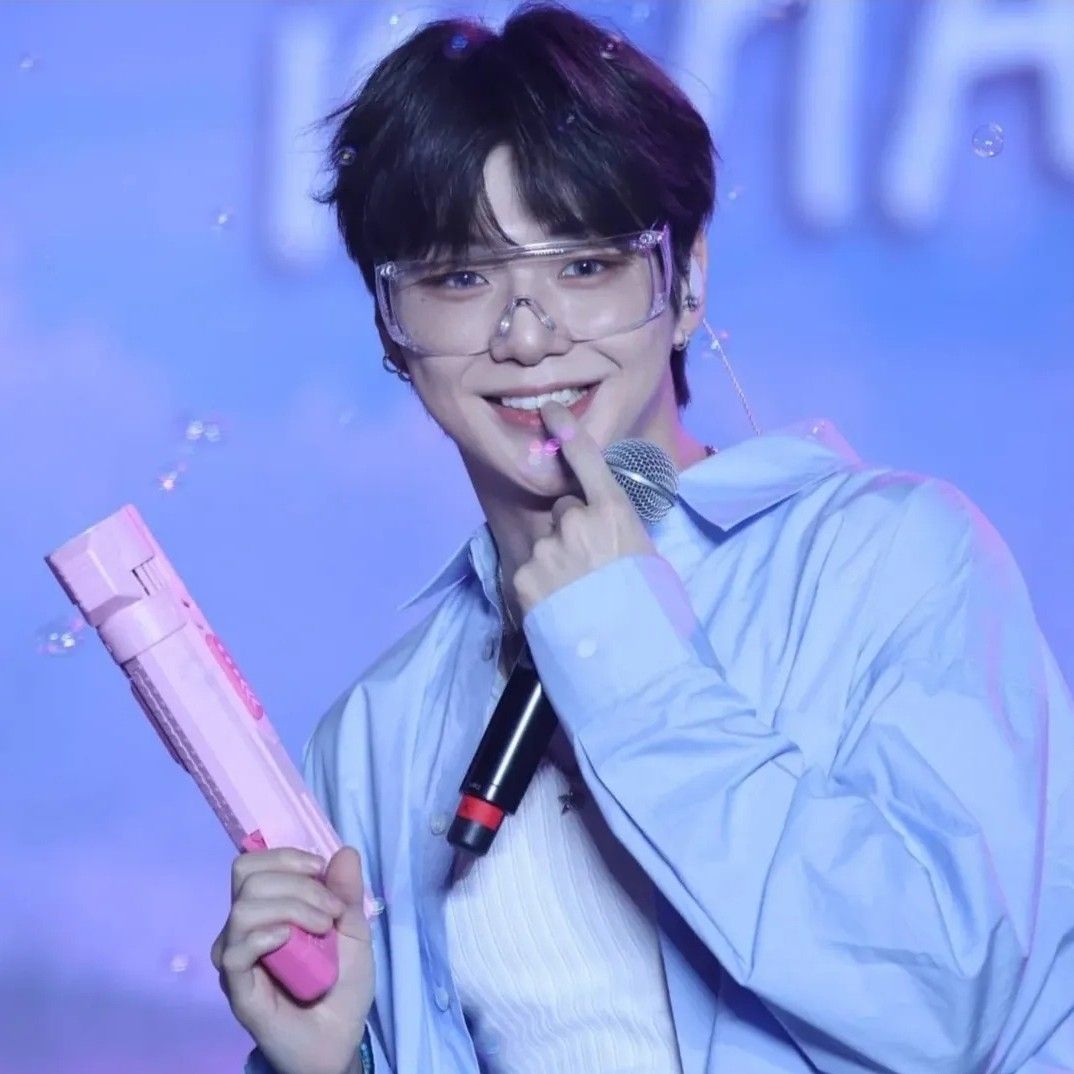 Recent activity shot of Kang Daniel