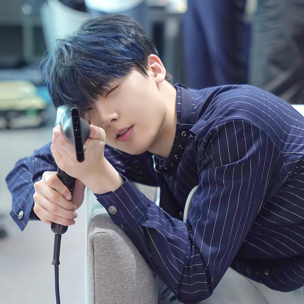 아스트로의 비하인드 컷