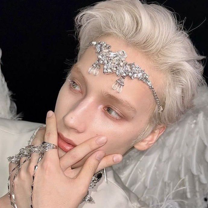 Behind-the-scenes cut of HueningKai (TOMORROW X TOGETHER)