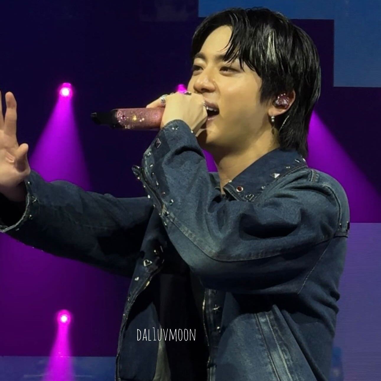 진 (방탄소년단)의 최신 사진