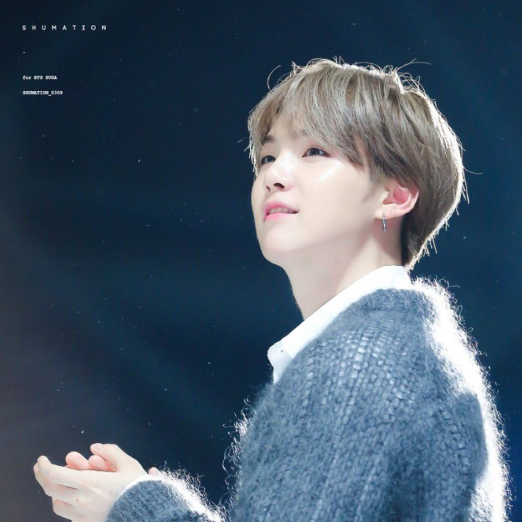 Foto aktivitas terbaru SUGA (BTS)