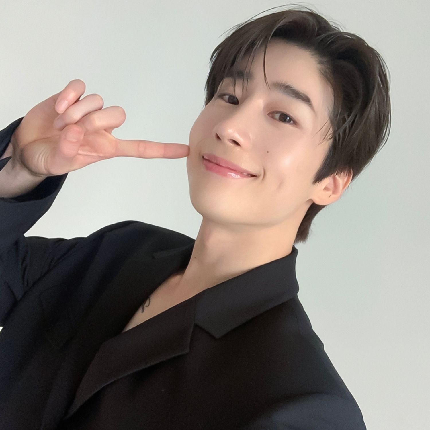 Recent activity shot of Han Seungwoo