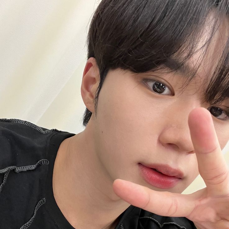 Behind-the-scenes cut of Kim Junseo (ALPHA DRIVE ONE)