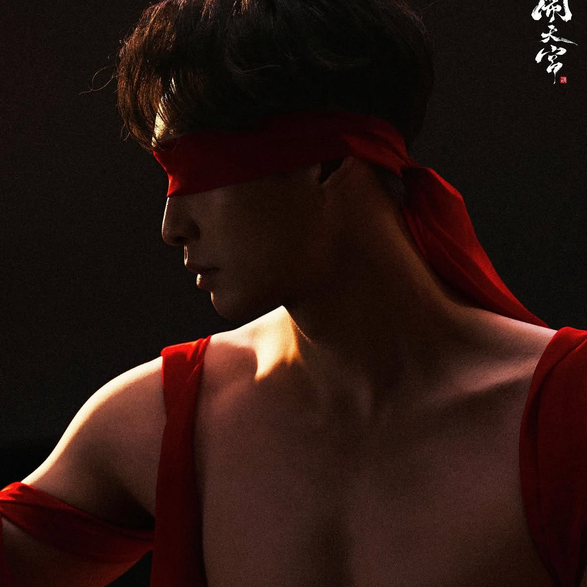 Behind-the-scenes cut of Lay (EXO)