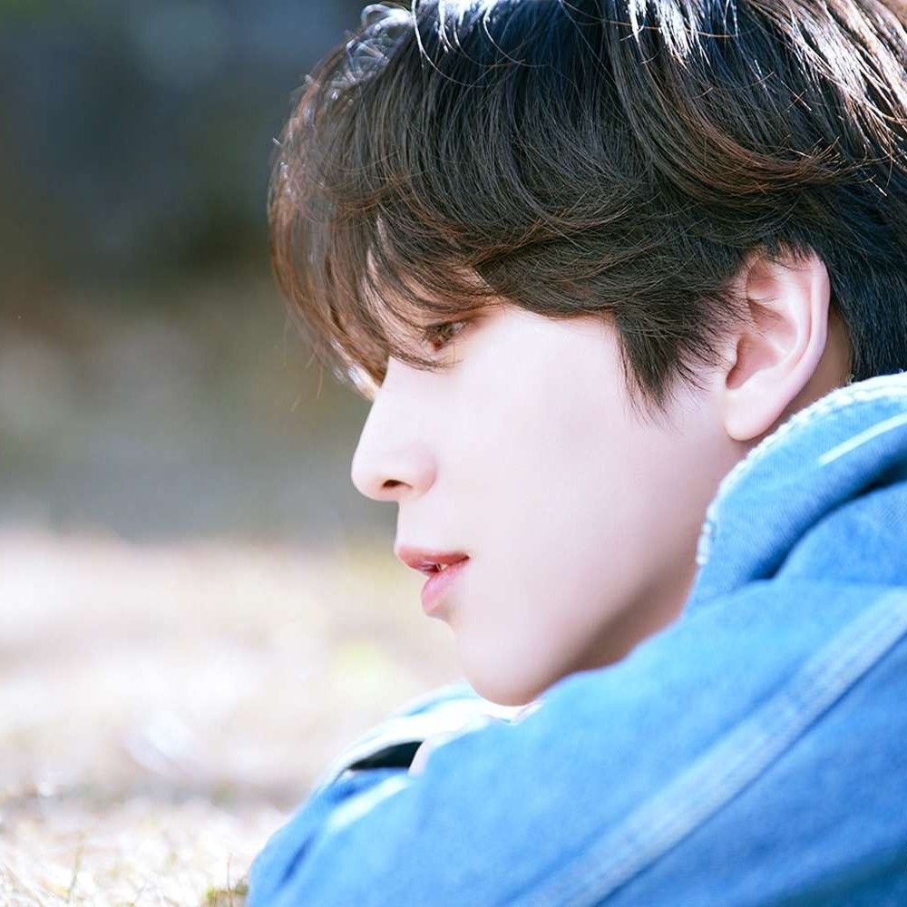 Recent activity shot of Shinwon (PENTAGON)