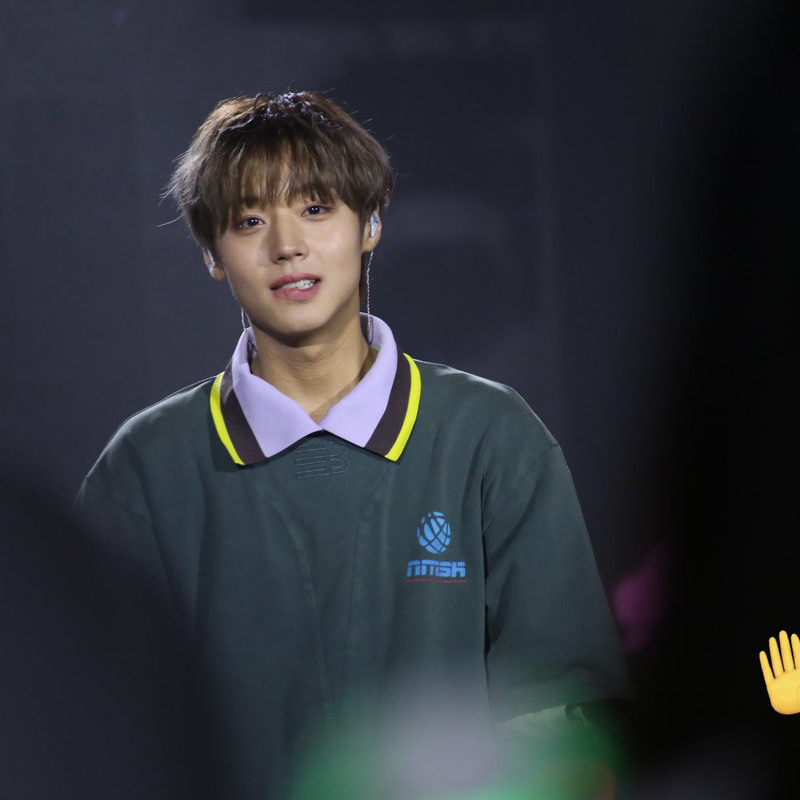 Behind-the-scenes cut of Park Jihoon