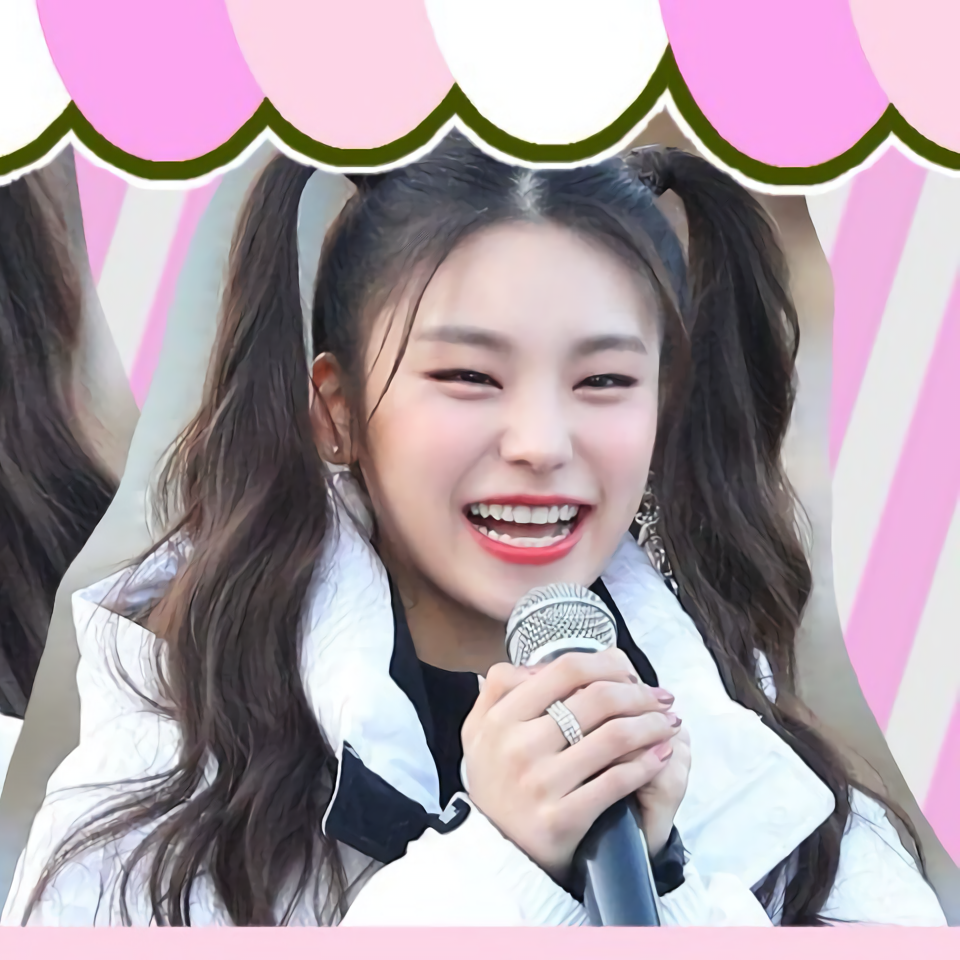 Latest photo of Yeji (ITZY)