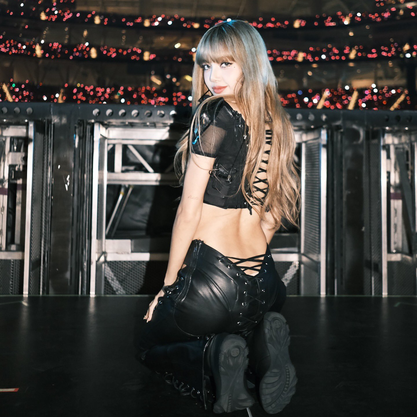 Potret di balik layar Lisa (BLACKPINK)