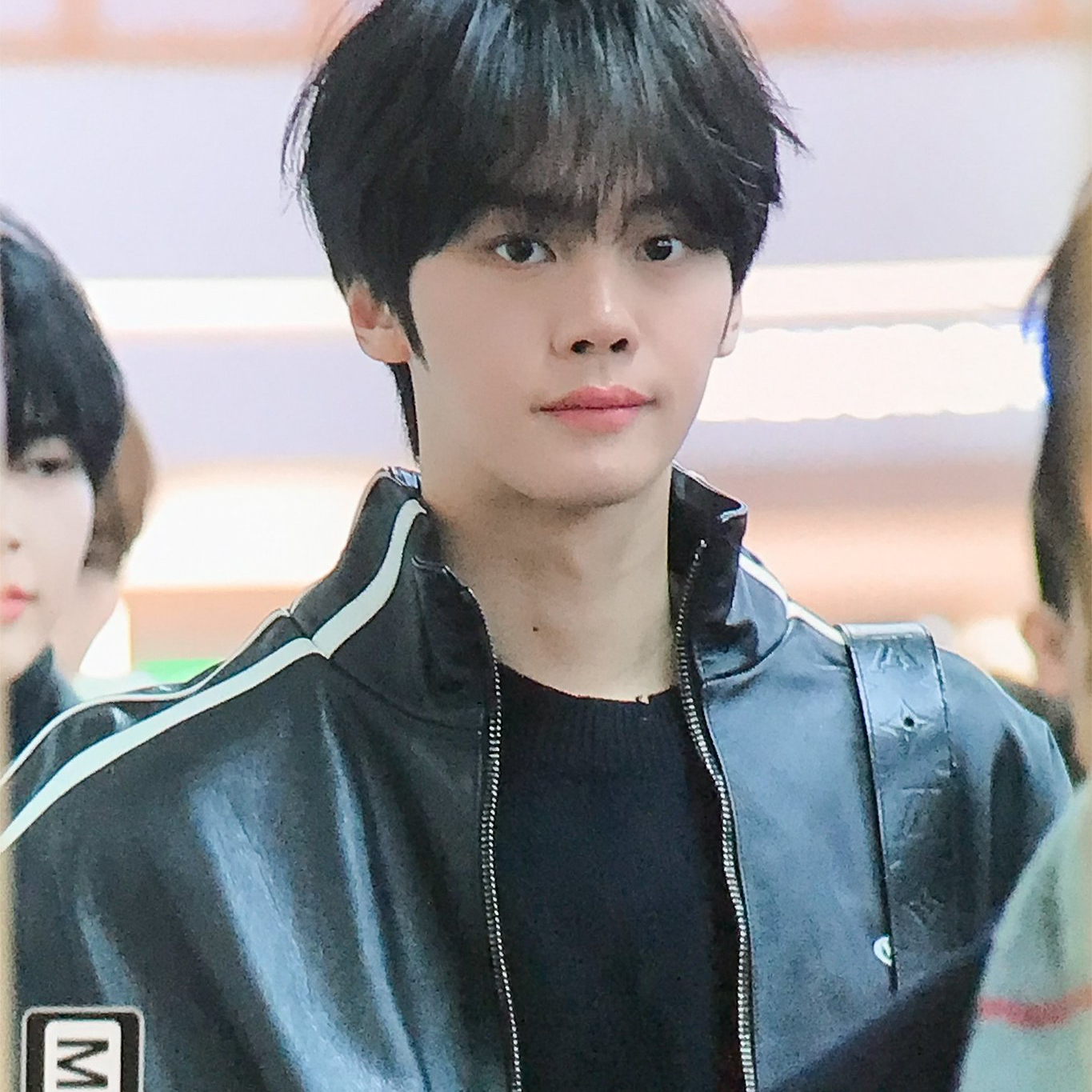 A moment captured by Kim Gyuvin (ZEROBASEONE)'s fan