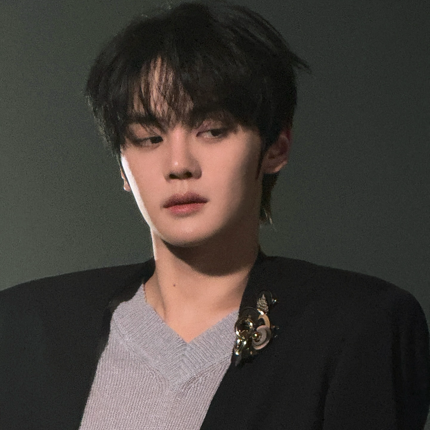 Latest photo of Kim Gyuvin (ZEROBASEONE)