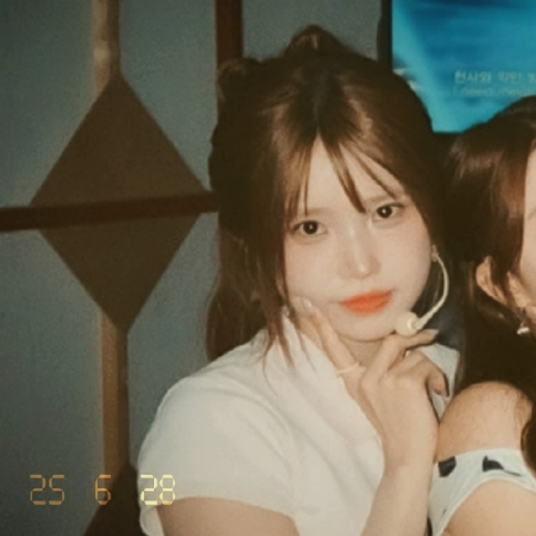 Latest photo of fromis (9)