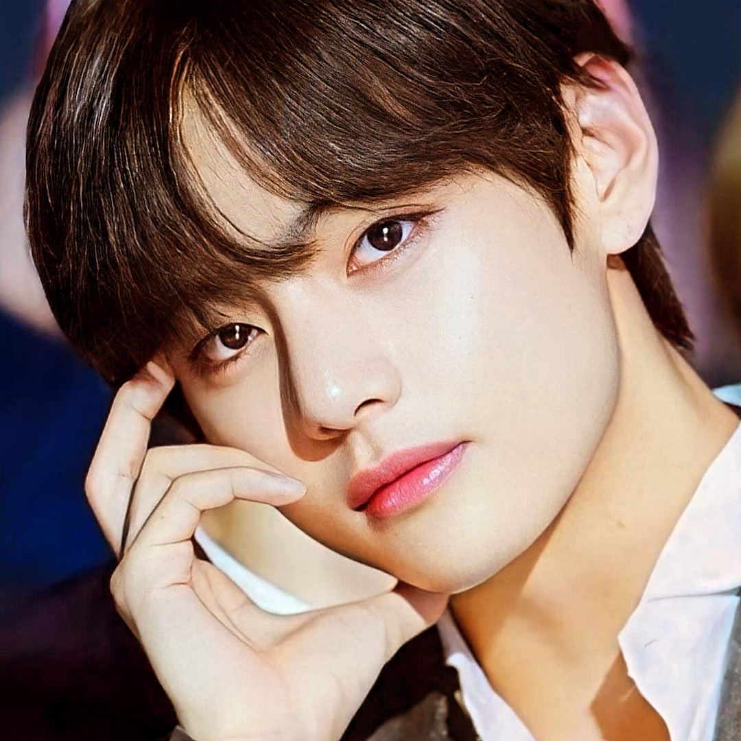 뷔 (방탄소년단)의 비하인드 컷