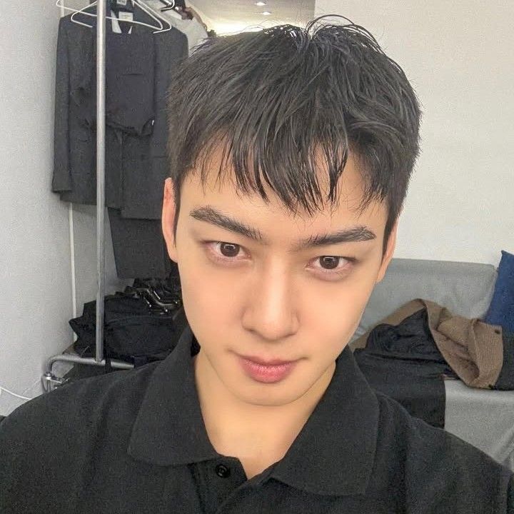 아스트로의 최신 사진