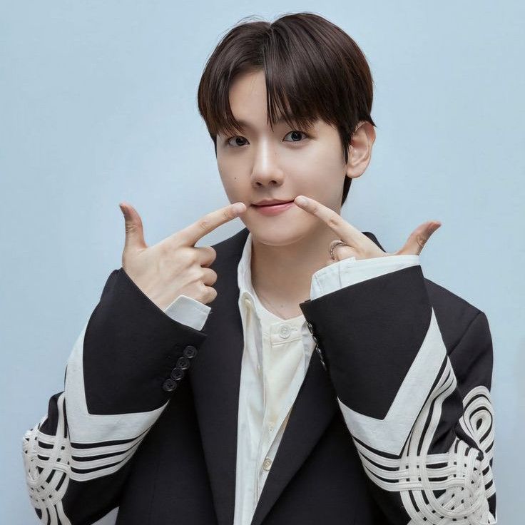 Recent activity shot of Baekhyun (EXO)