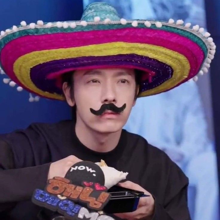 Latest photo of Donghae (Super Junior)