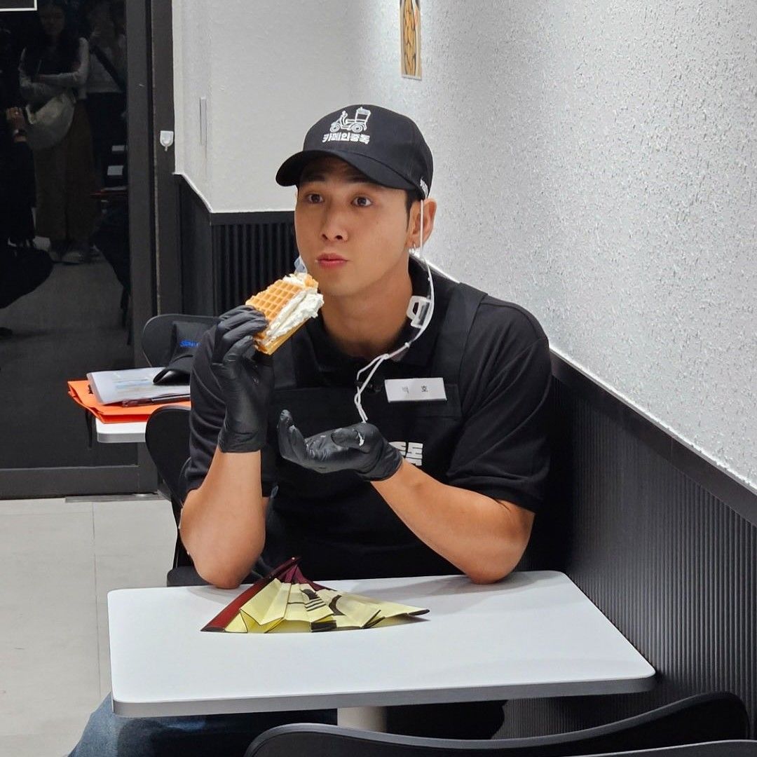 Latest photo of Baekho