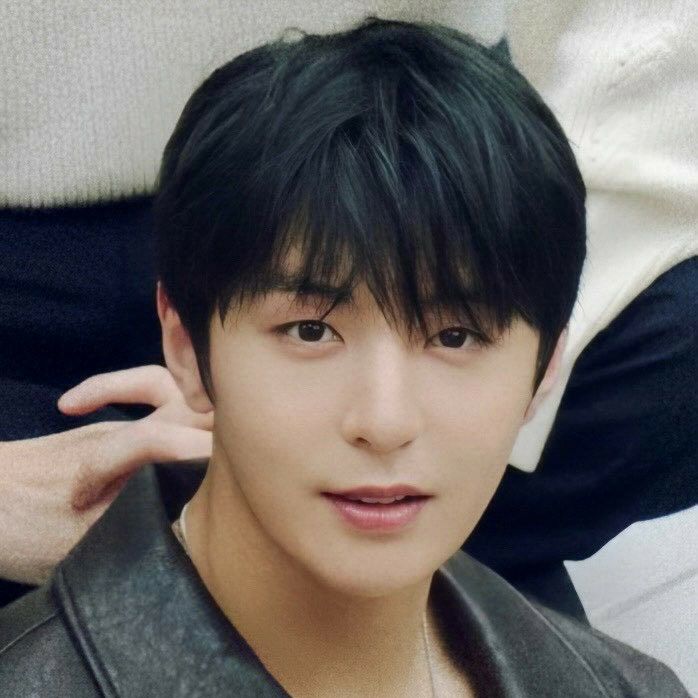 A moment captured by Y (GoldenChild)'s fan