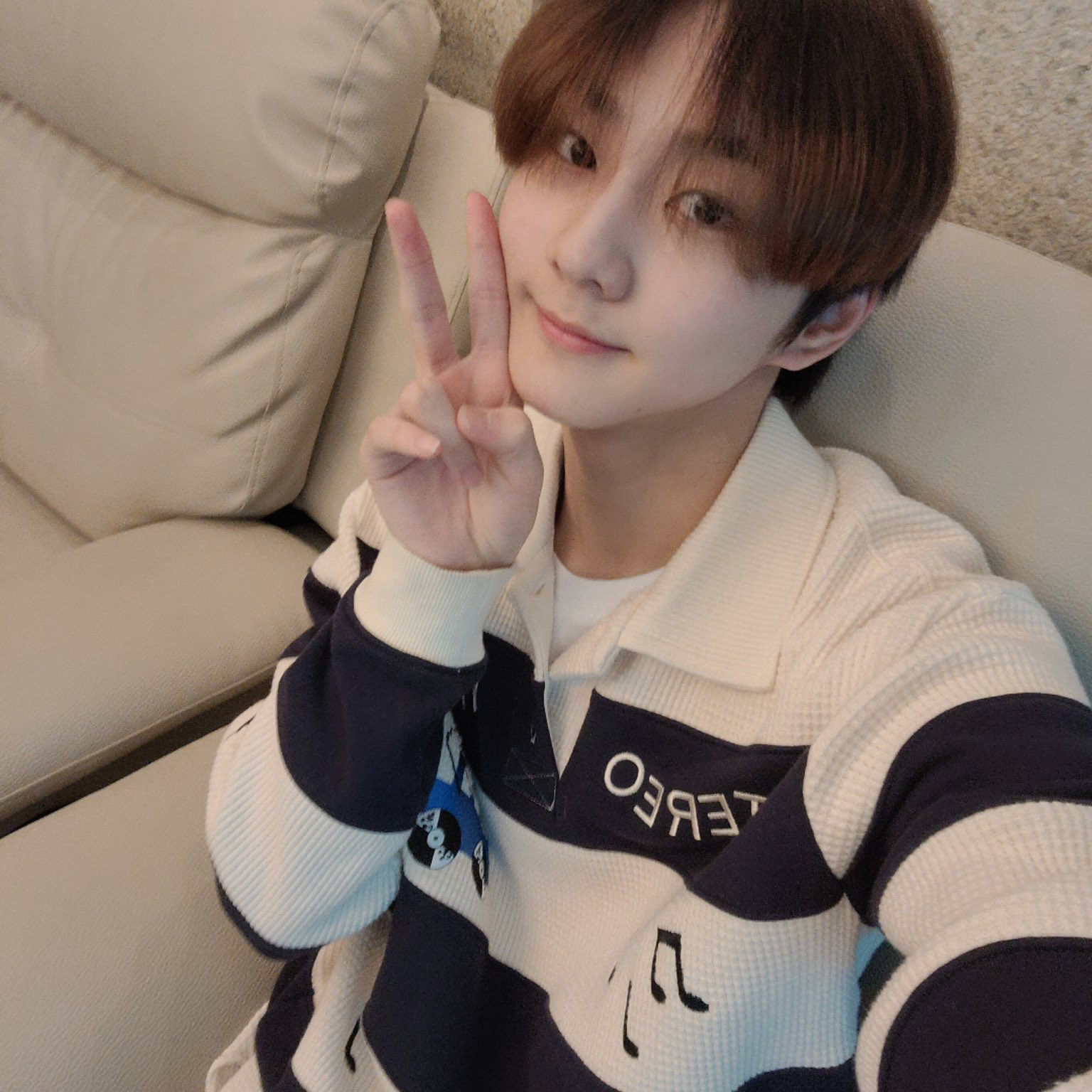 Latest photo of Jungwon (ENHYPEN)