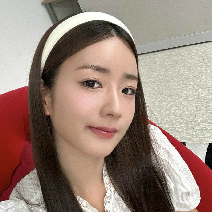 Momen yang diabadikan oleh penggemar Yoon Bomi (Apink)