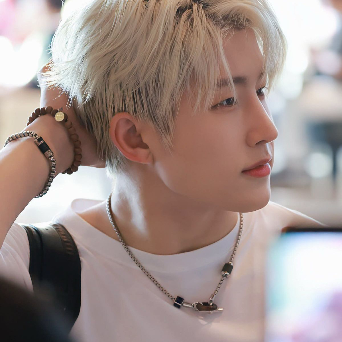 ASTRO的最新照片