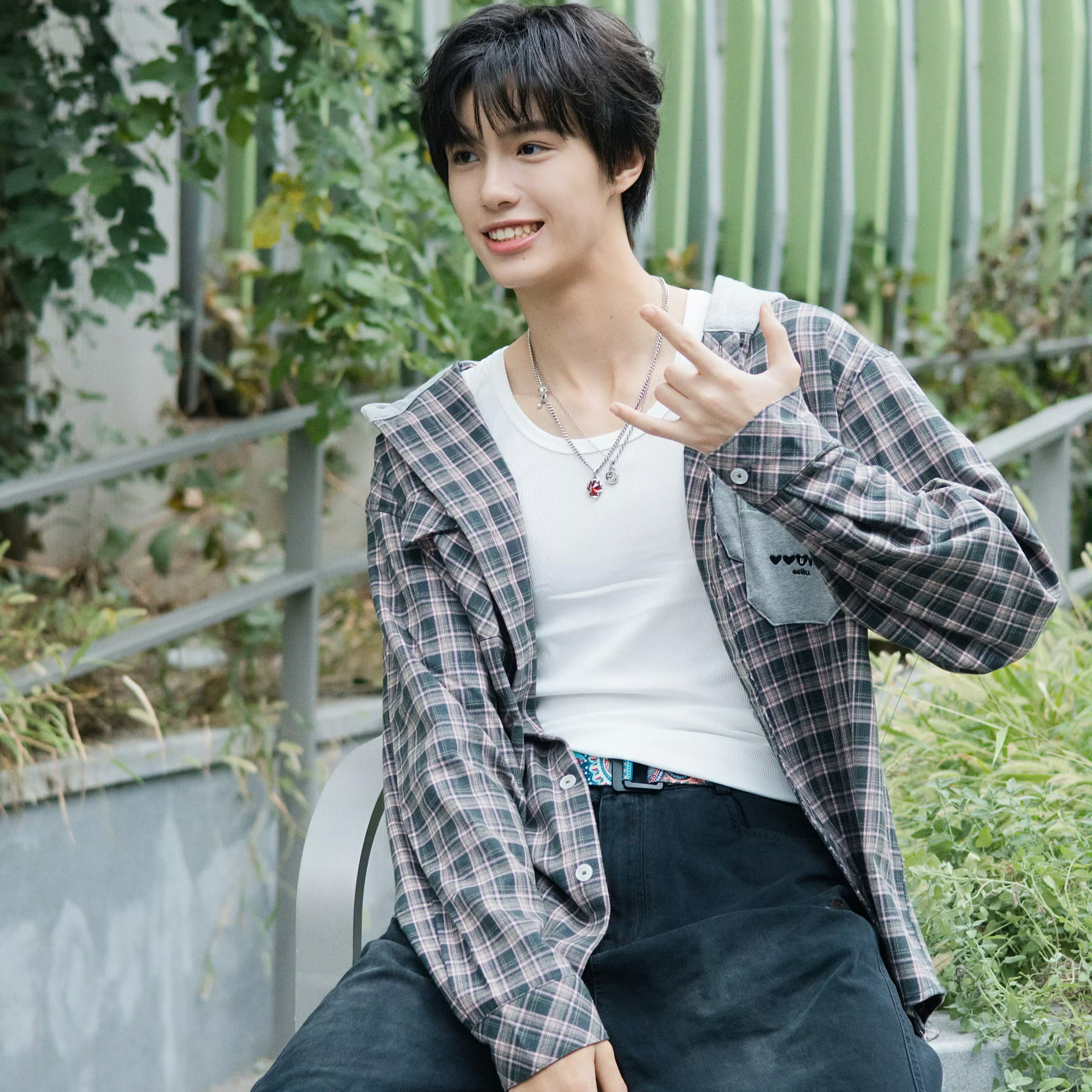 Behind-the-scenes cut of Omar (NexT1DE)