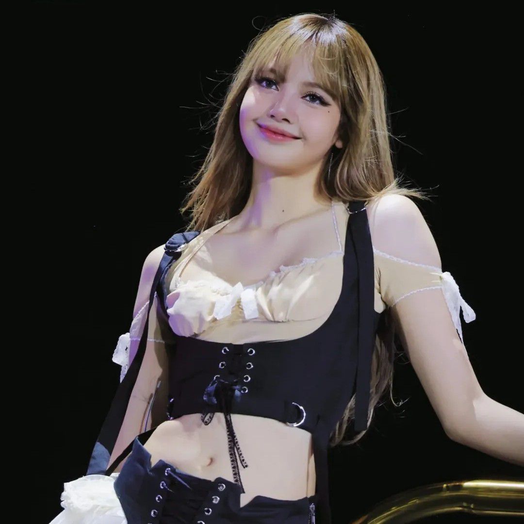 리사 (BLACKPINK)의 최신 사진