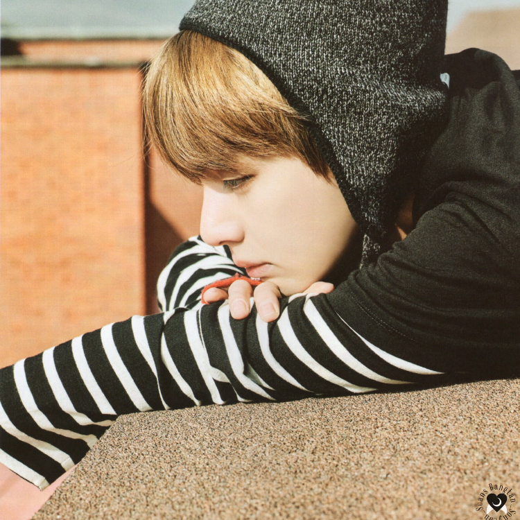 뷔 (방탄소년단)의 최신 사진