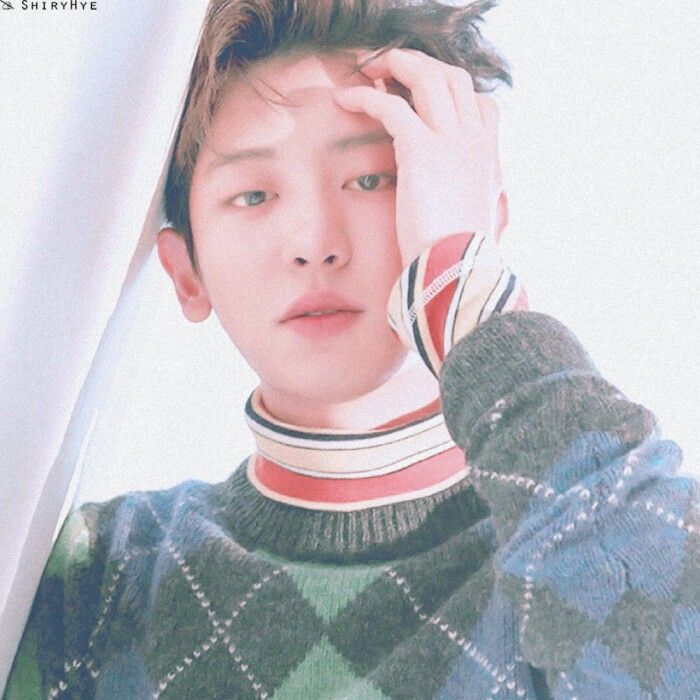 灿烈 (EXO)的最新照片