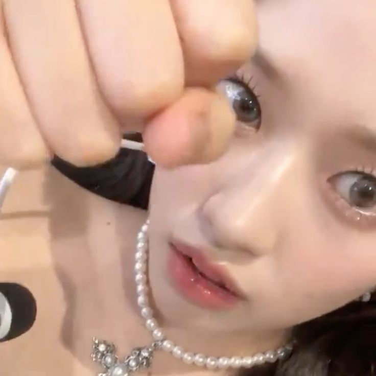 Recent activity shot of An Yujin (IVE)