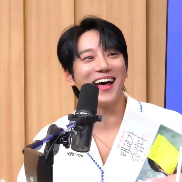 Shining profile picture of Hwang Chiyeol on today's Choeaedol