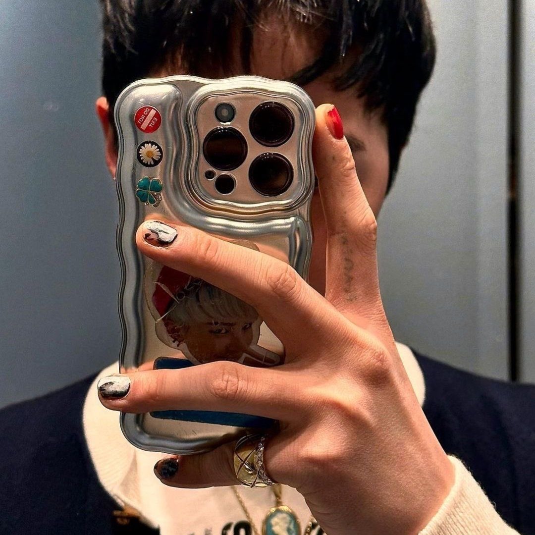 Recent activity shot of G-DRAGON (BIGBANG)