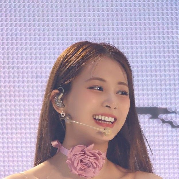 Behind-the-scenes cut of Tzuyu (TWICE)
