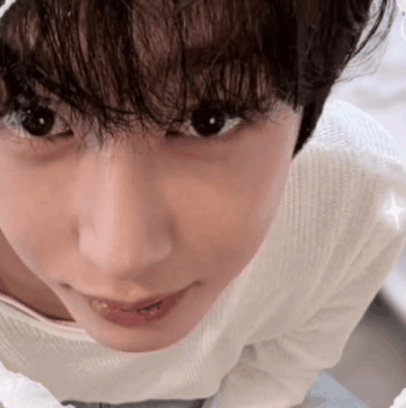 Momen yang diabadikan oleh penggemar Hyungwon (MONSTA X)