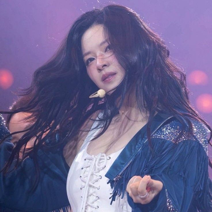 정연 (TWICE) 최근 활동샷