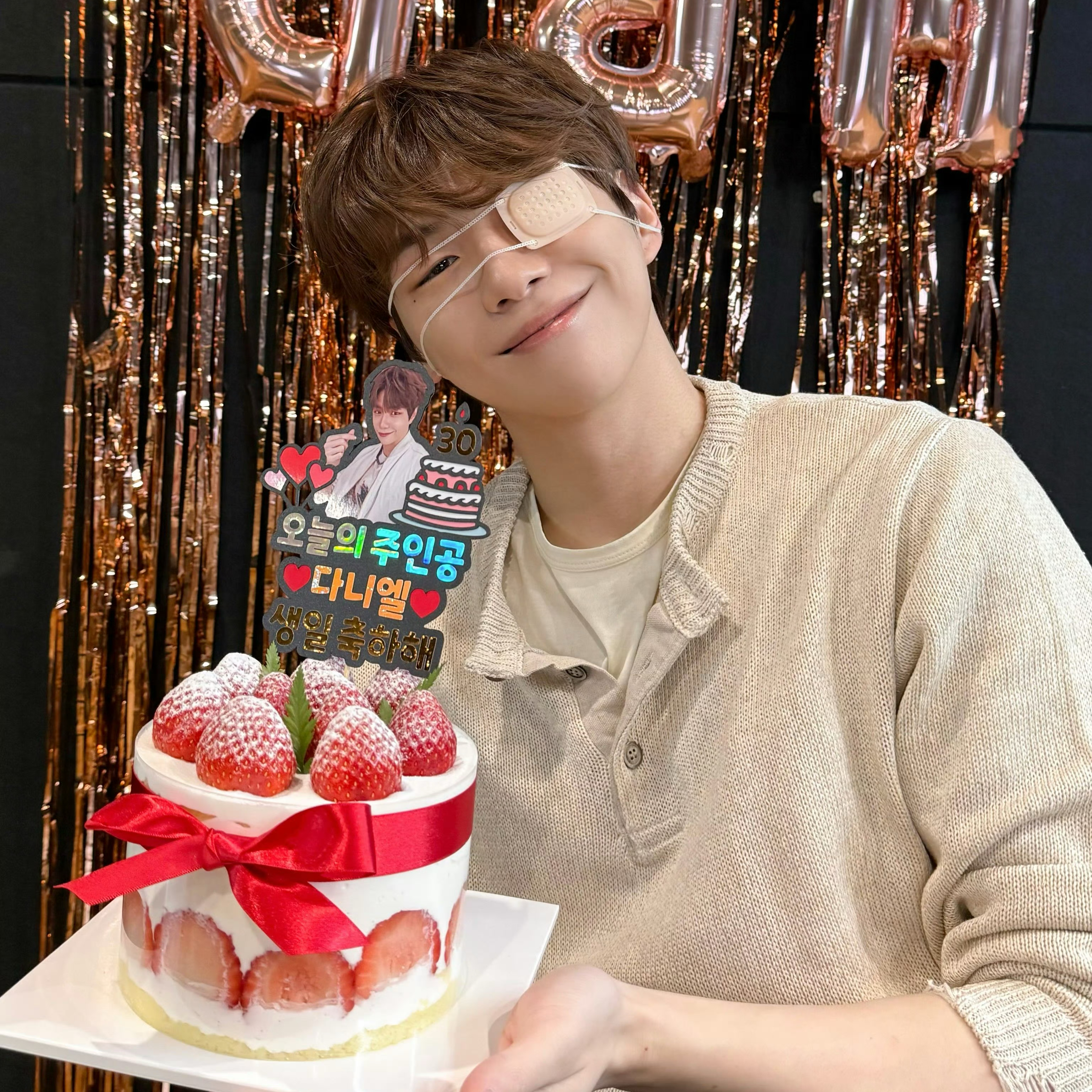 강다니엘의 비하인드 컷