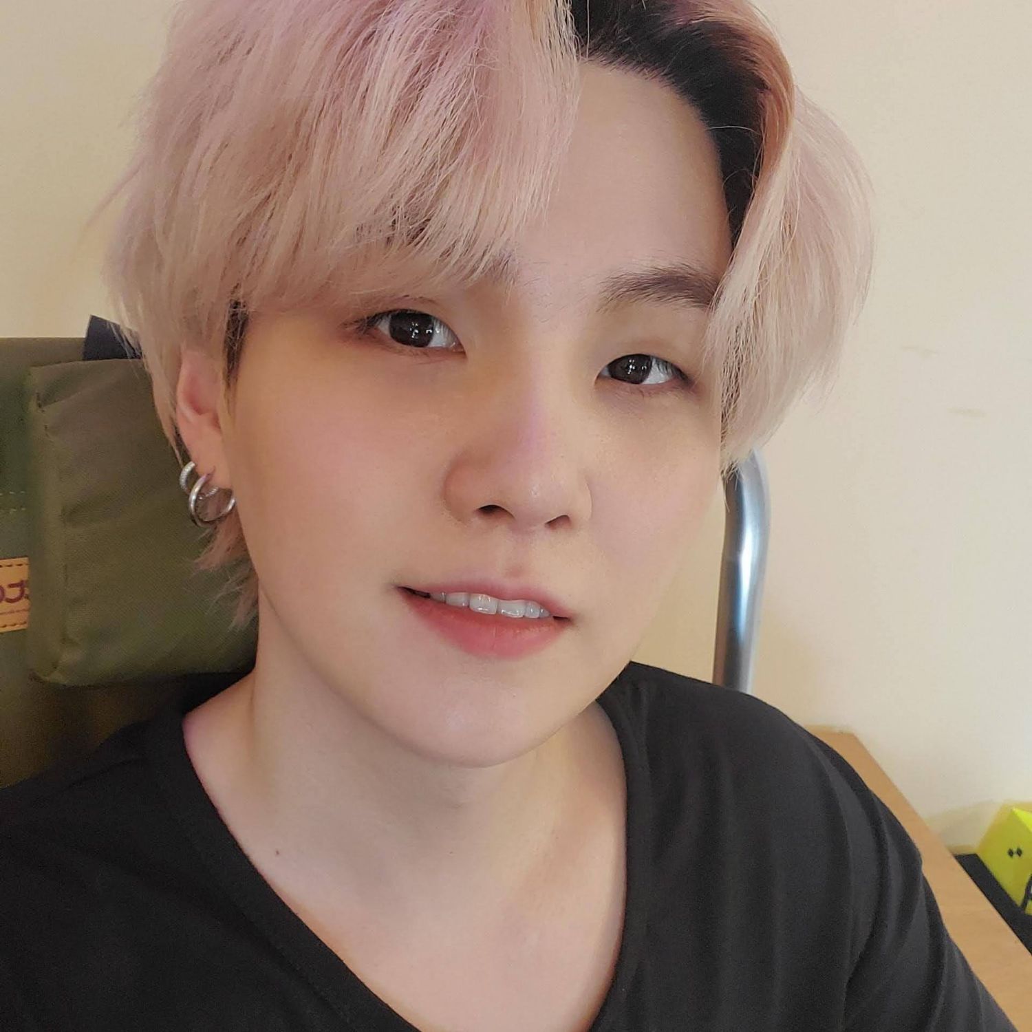 SUGA (防彈少年團)的幕後花絮