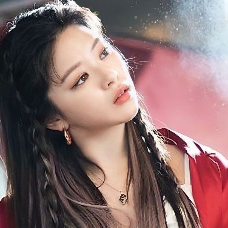 A moment captured by Jeongyeon (TWICE)'s fan