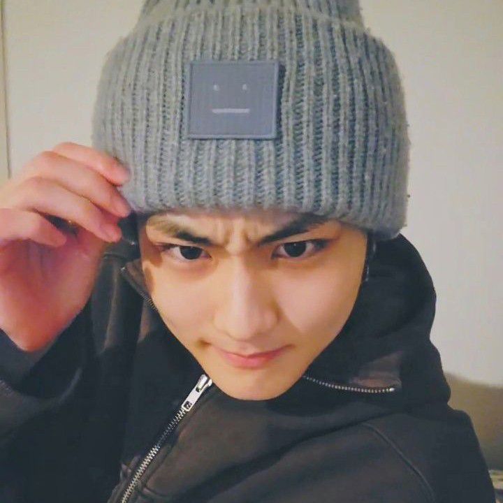 Latest photo of Jungwon (ENHYPEN)