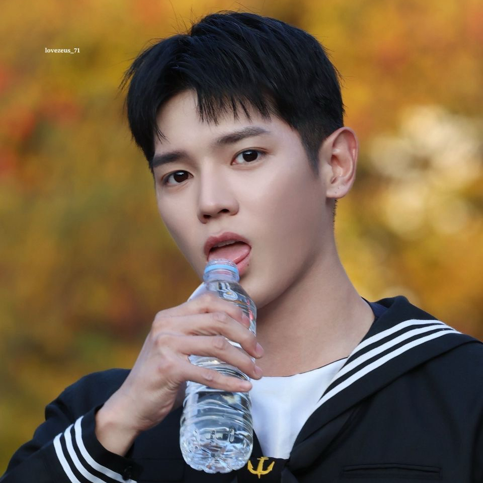 泰容 (NCT 127)的最新活动照片